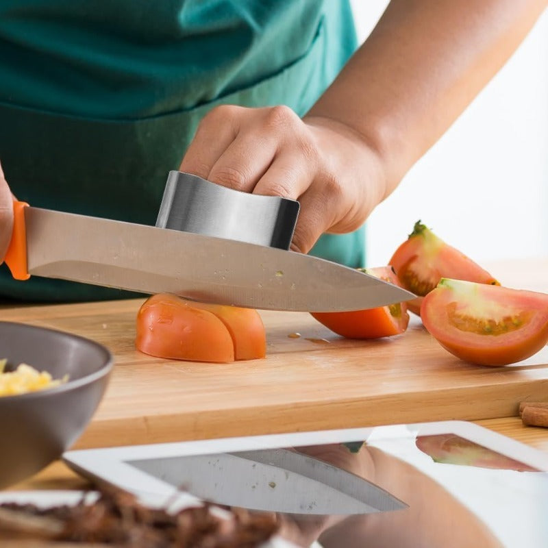 🔪 Stainless Steel Finger Guard
